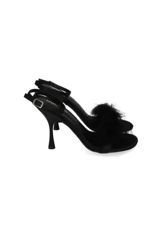 Tacón alto cintas plumas sold by Shasa