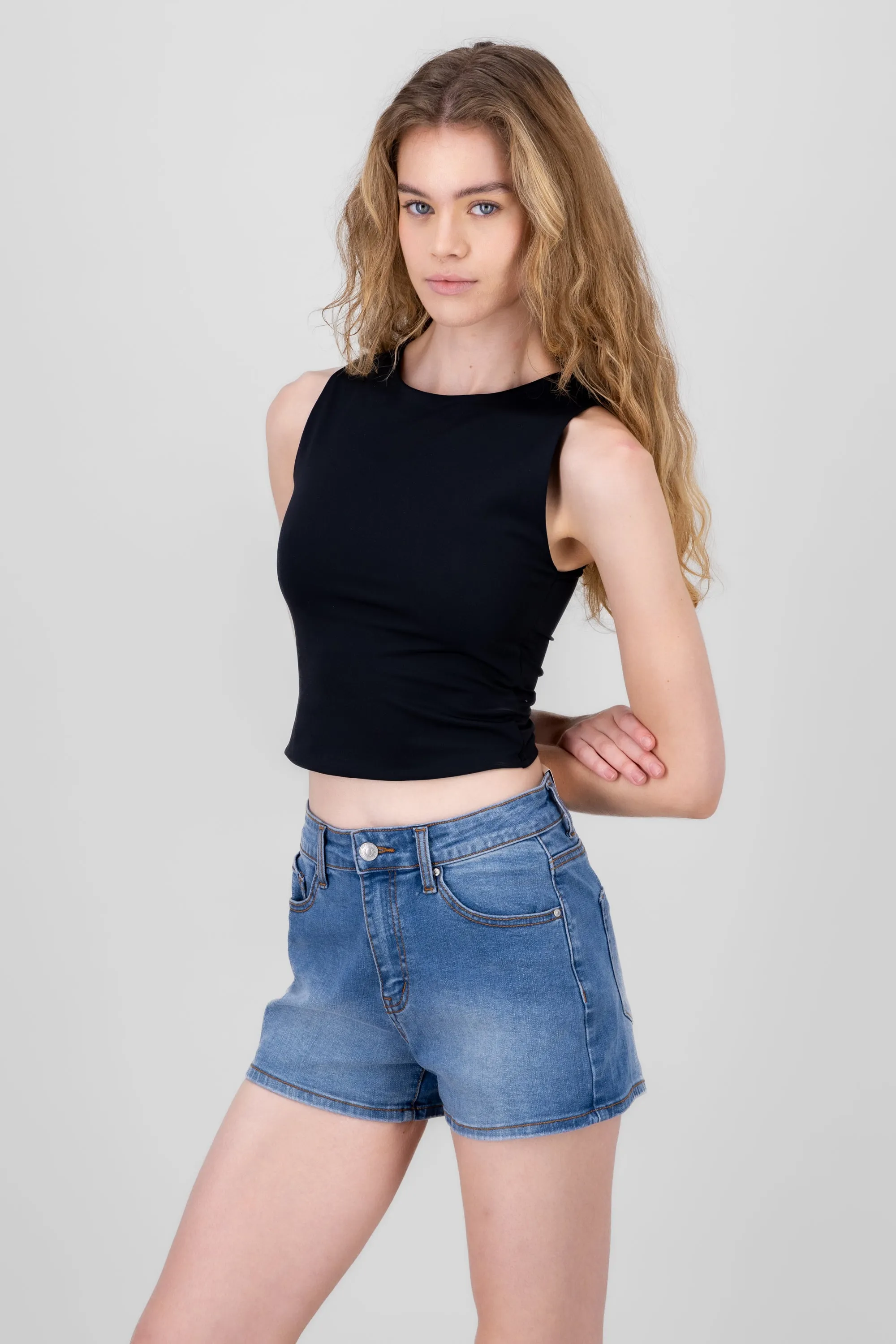 Top sin mangas liso sold by Shasa product image thumbnail 2