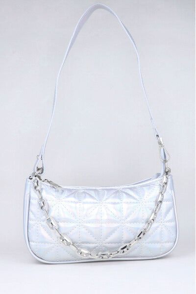 Bolso baguette capitonado metálico sold by Shasa