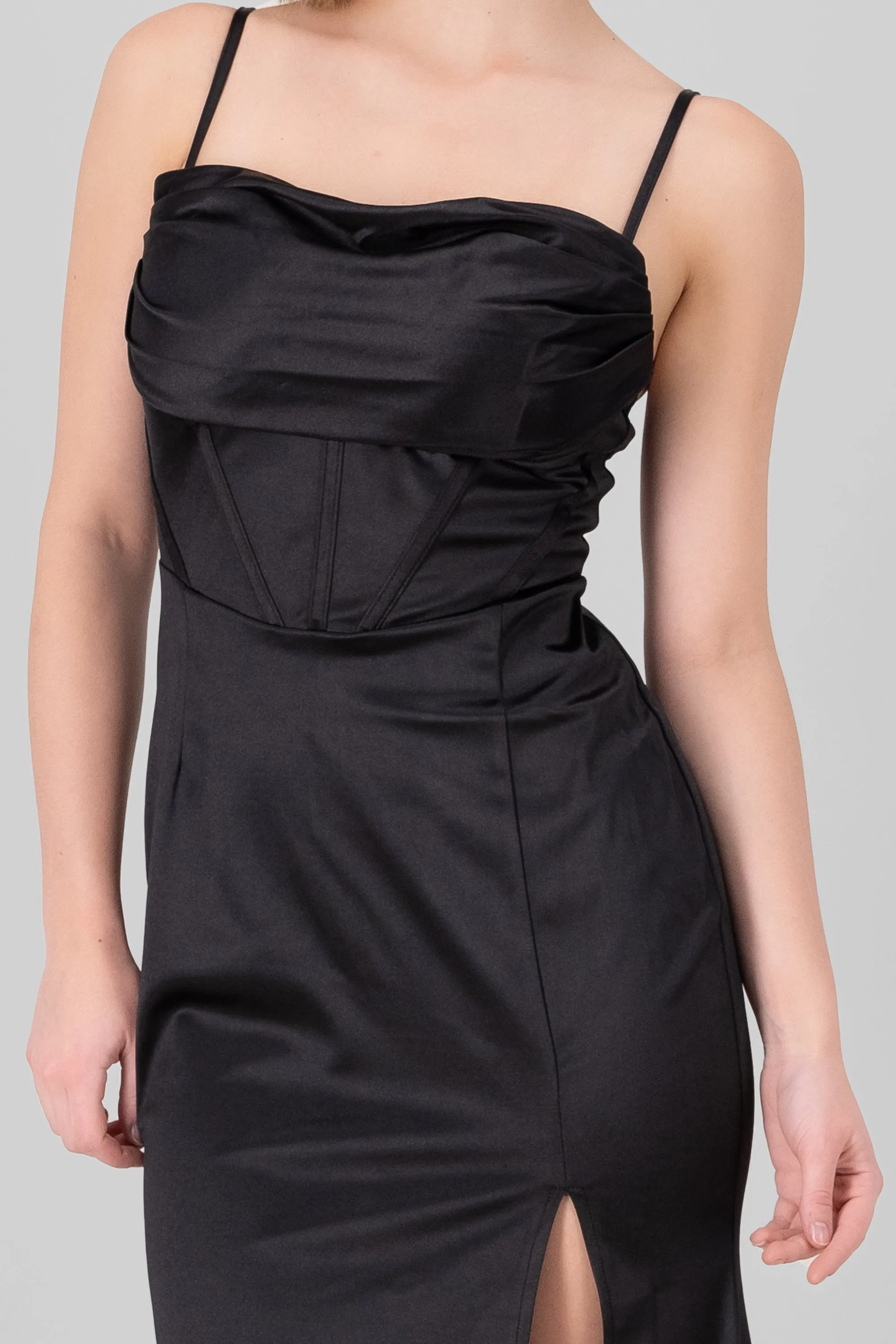 Vestido maxi escote cascada sold by Shasa product image thumbnail 5