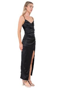 Vestido Maxi Satín Escote Cruzado sold by Shasa