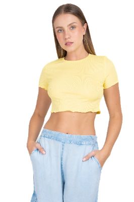Crop top manga corta sold by Shasa