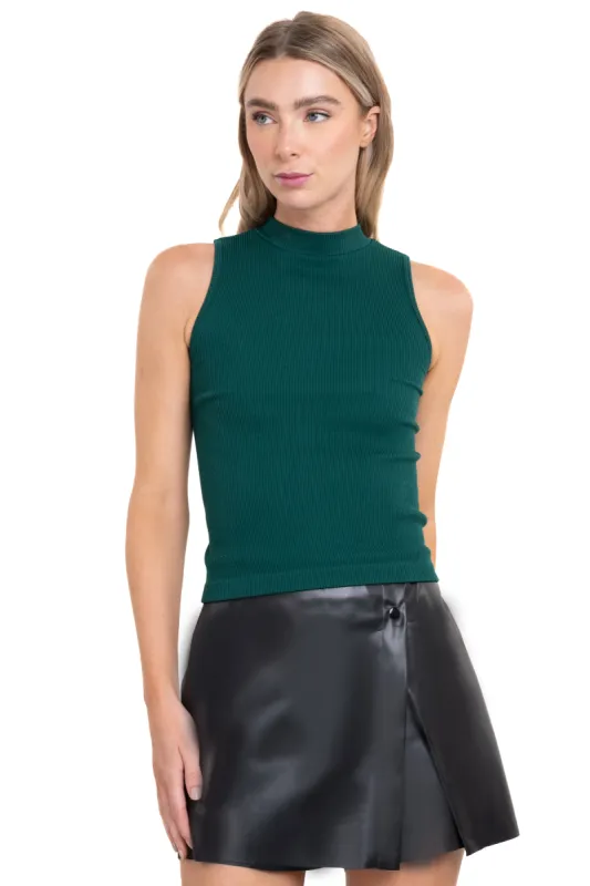 Top tank cuello mao acanalado sold by Shasa