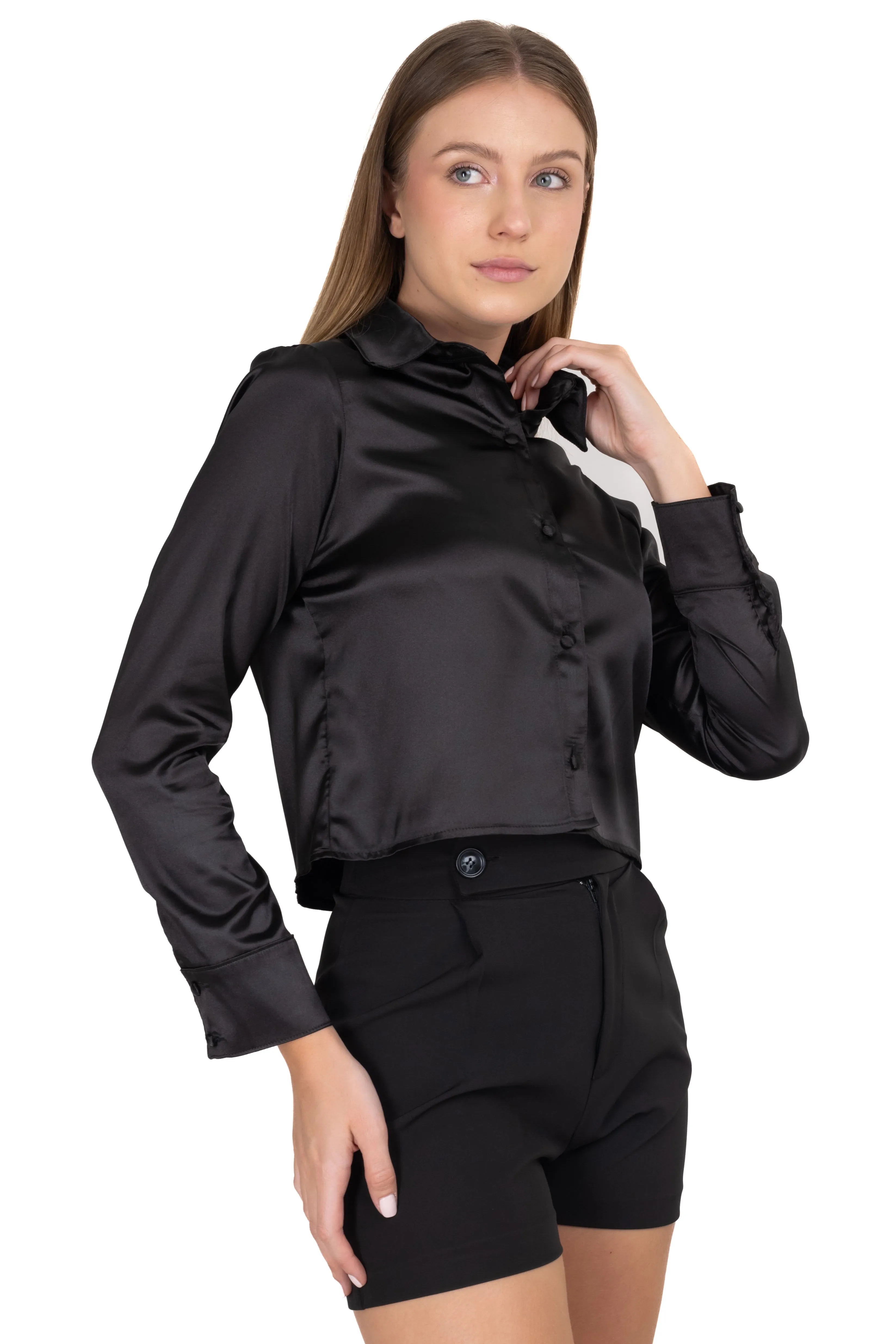 Camisa crop botones forrados sold by Shasa product image thumbnail 3