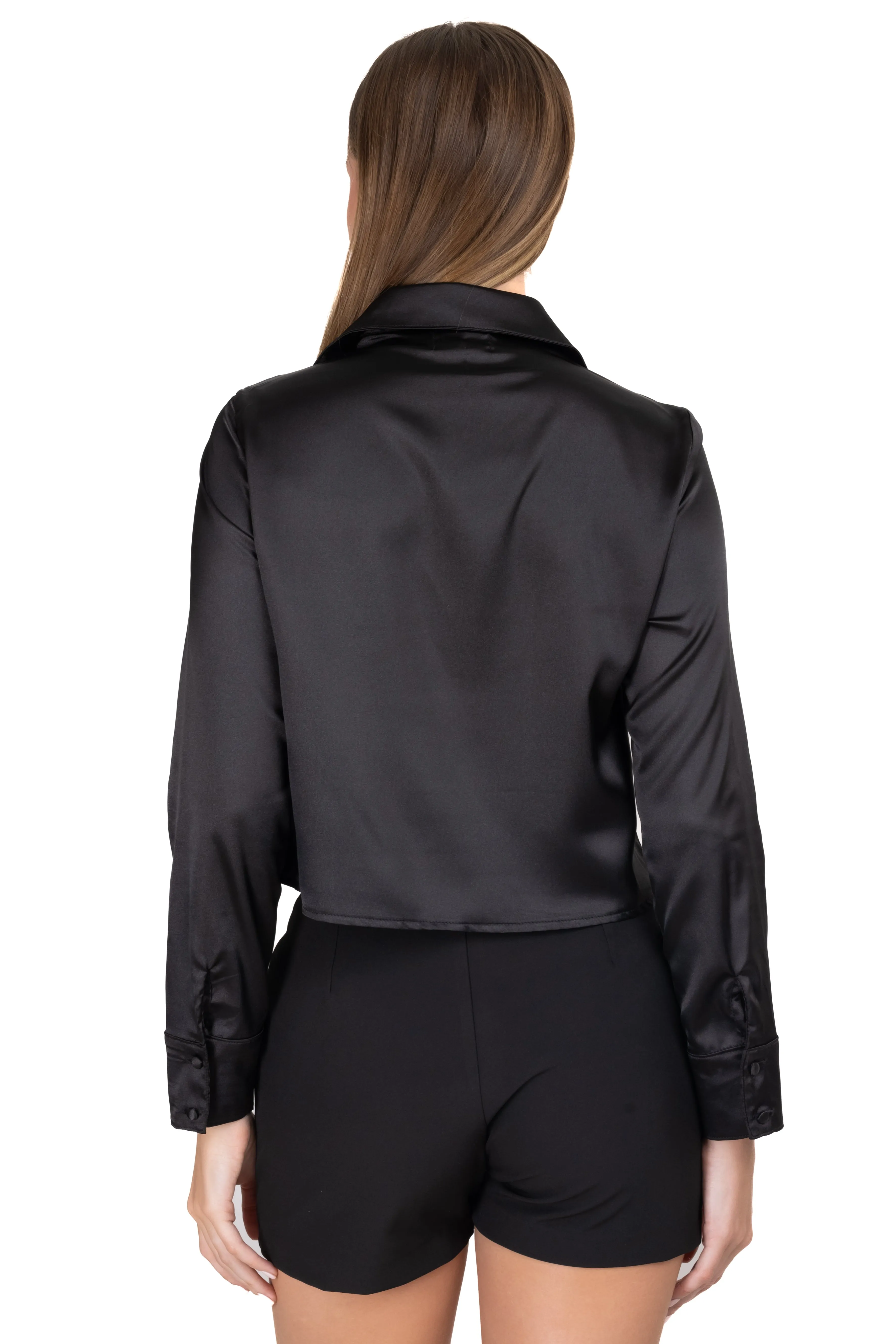 Camisa crop botones forrados sold by Shasa product image thumbnail 4