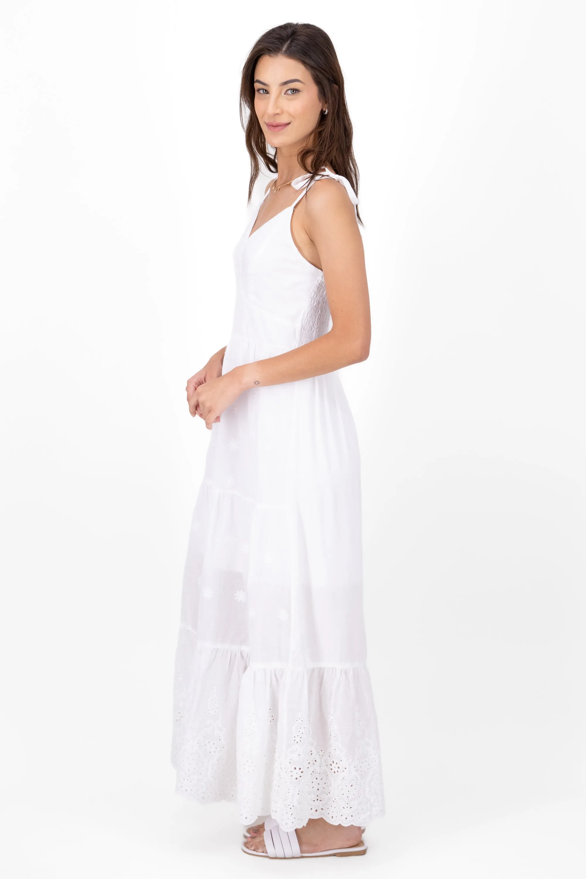 Vestido maxi eyelet fluido sold by Shasa product image thumbnail 3