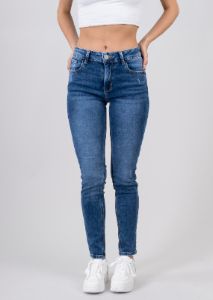 Jeans skinny cintura media sold by Shasa