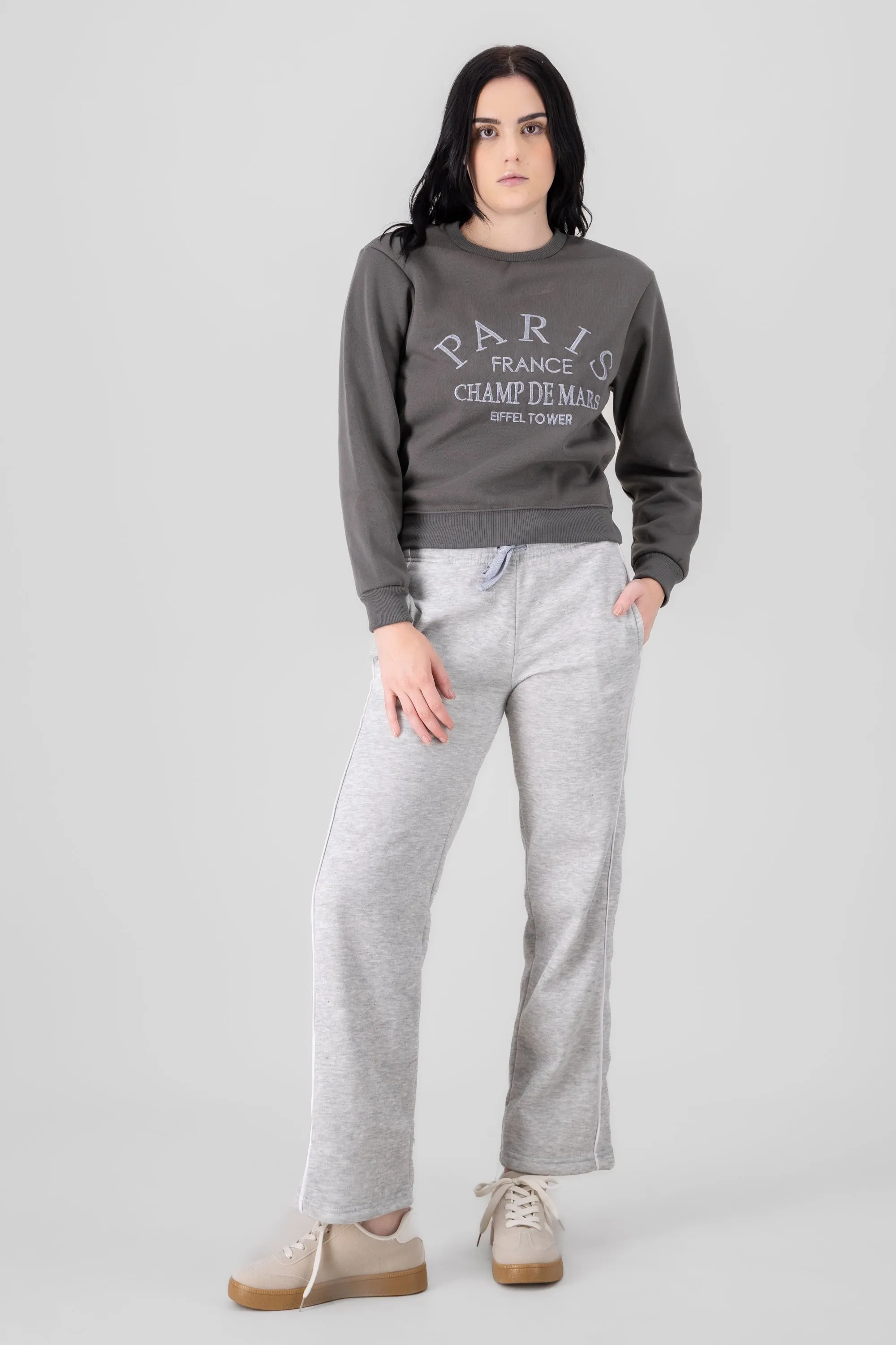 Jogger amplio detalle contraste sold by Shasa