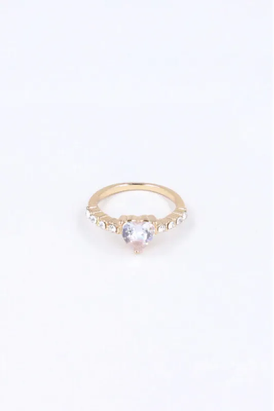 Anillo corazón brillos sold by Shasa