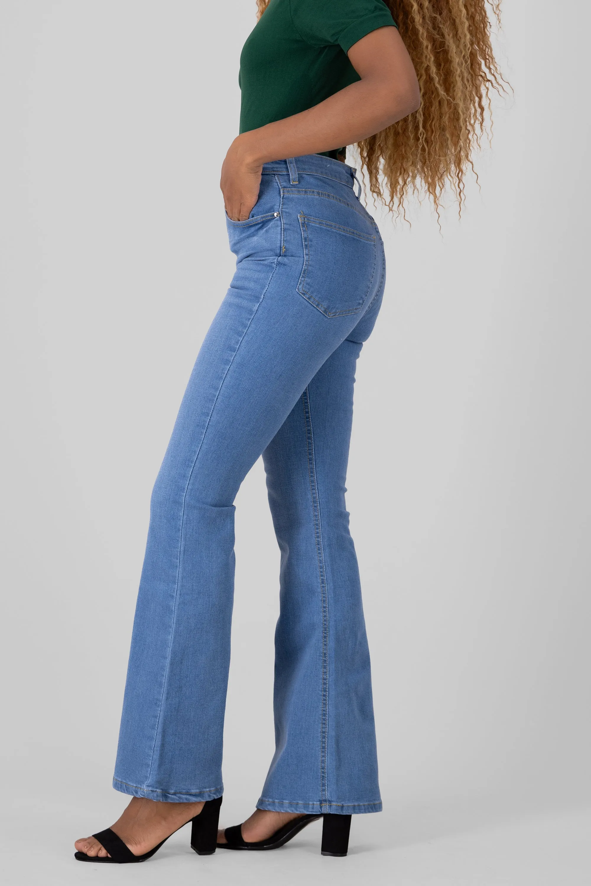 Jeans flare básicos sold by Shasa product image thumbnail 3