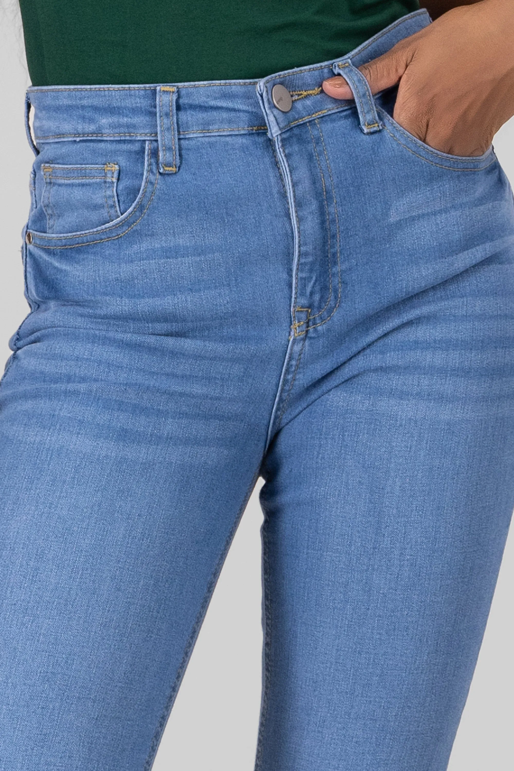 Jeans flare básicos sold by Shasa product image thumbnail 5