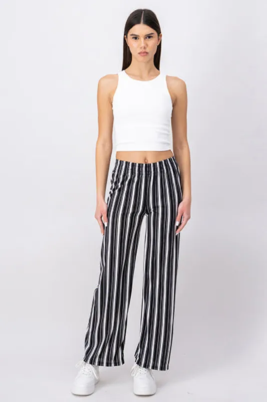Pantalón recto acanalado líneas sold by Shasa