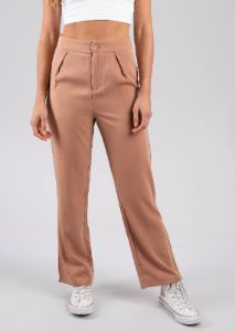 Pantalón straight cintura alta pinzas sold by Shasa