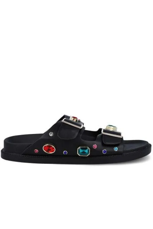 Sandalias aplicaciones piedras sold by Shasa
