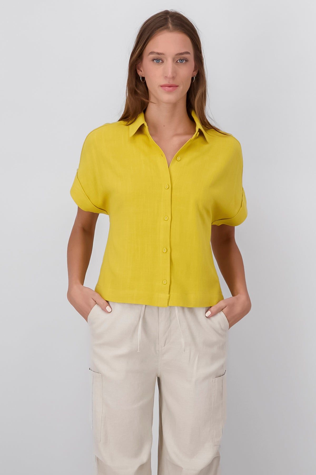 Camisa Crop Manga Corta Lino sold by Shasa