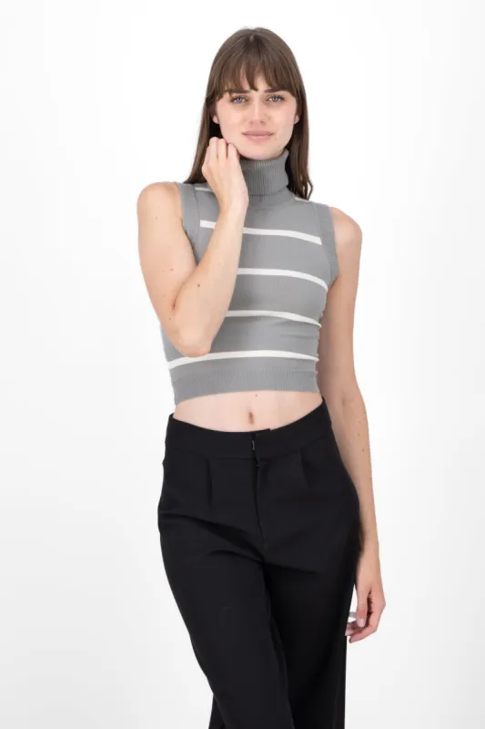 Top tejido cuello alto detalle rayas sold by Shasa