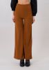 Pantalón amplio bolsillos sold by Shasa