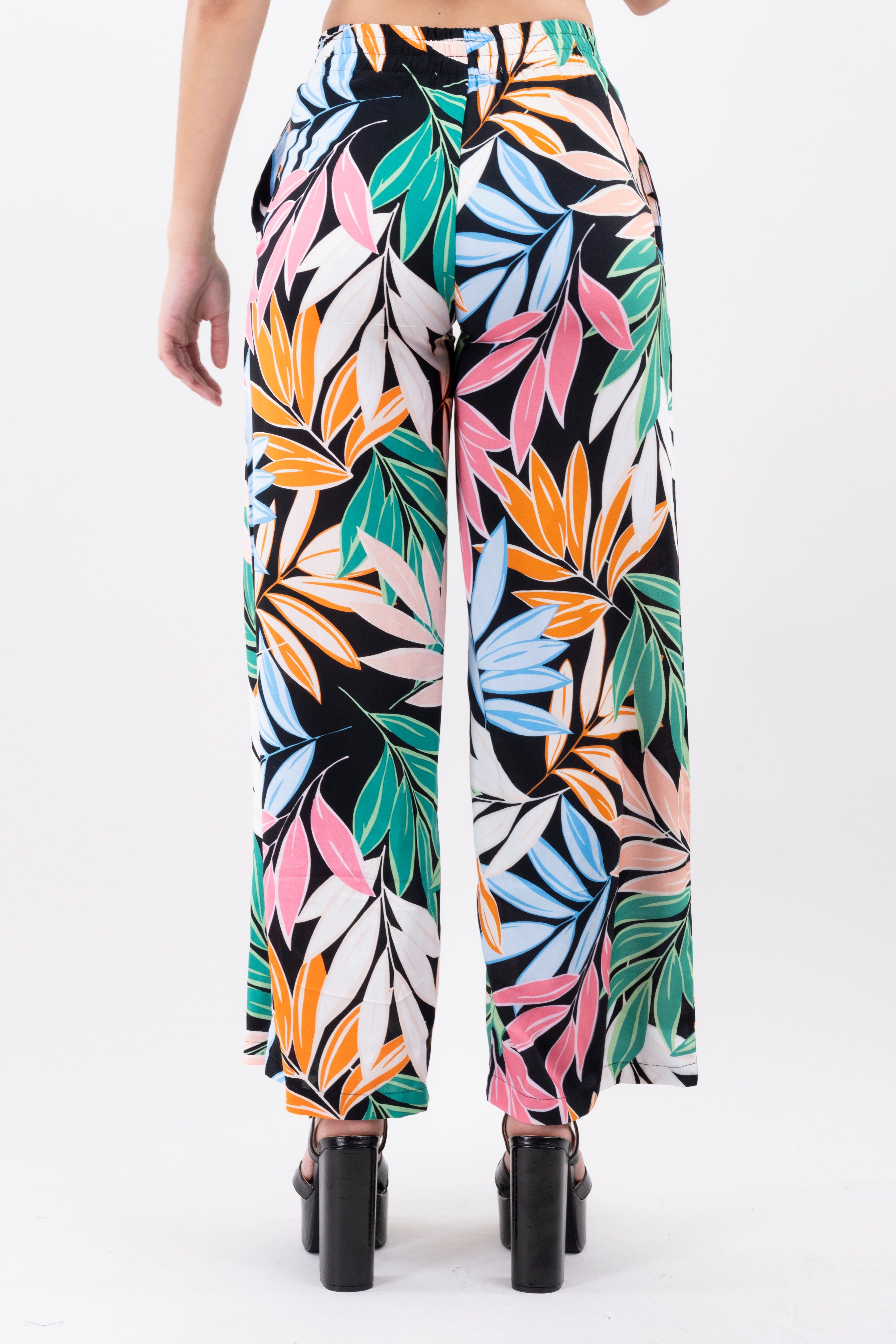 Pantalón amplio estampado tropical sold by Shasa product image thumbnail 4