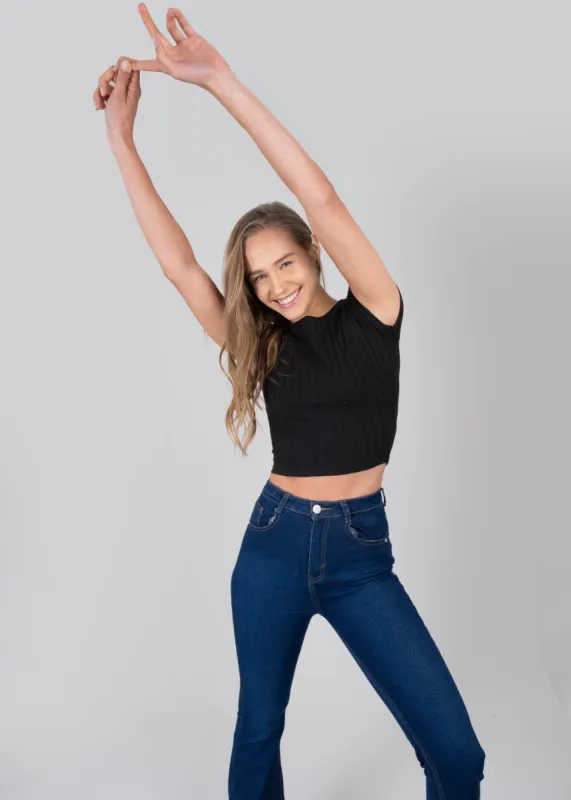 Top cuello redondo textura líneas sold by Shasa