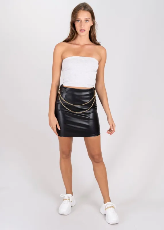 Falda mini efecto piel cadena sold by Shasa