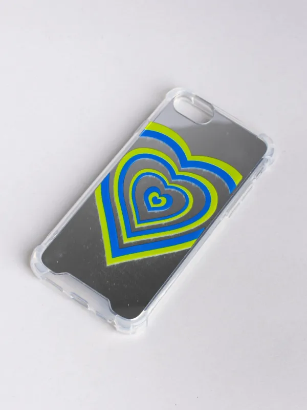 Funda celular i11 corazones retro multicolor sold by Shasa