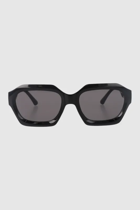 Lentes geometricos rectangulares sold by Shasa