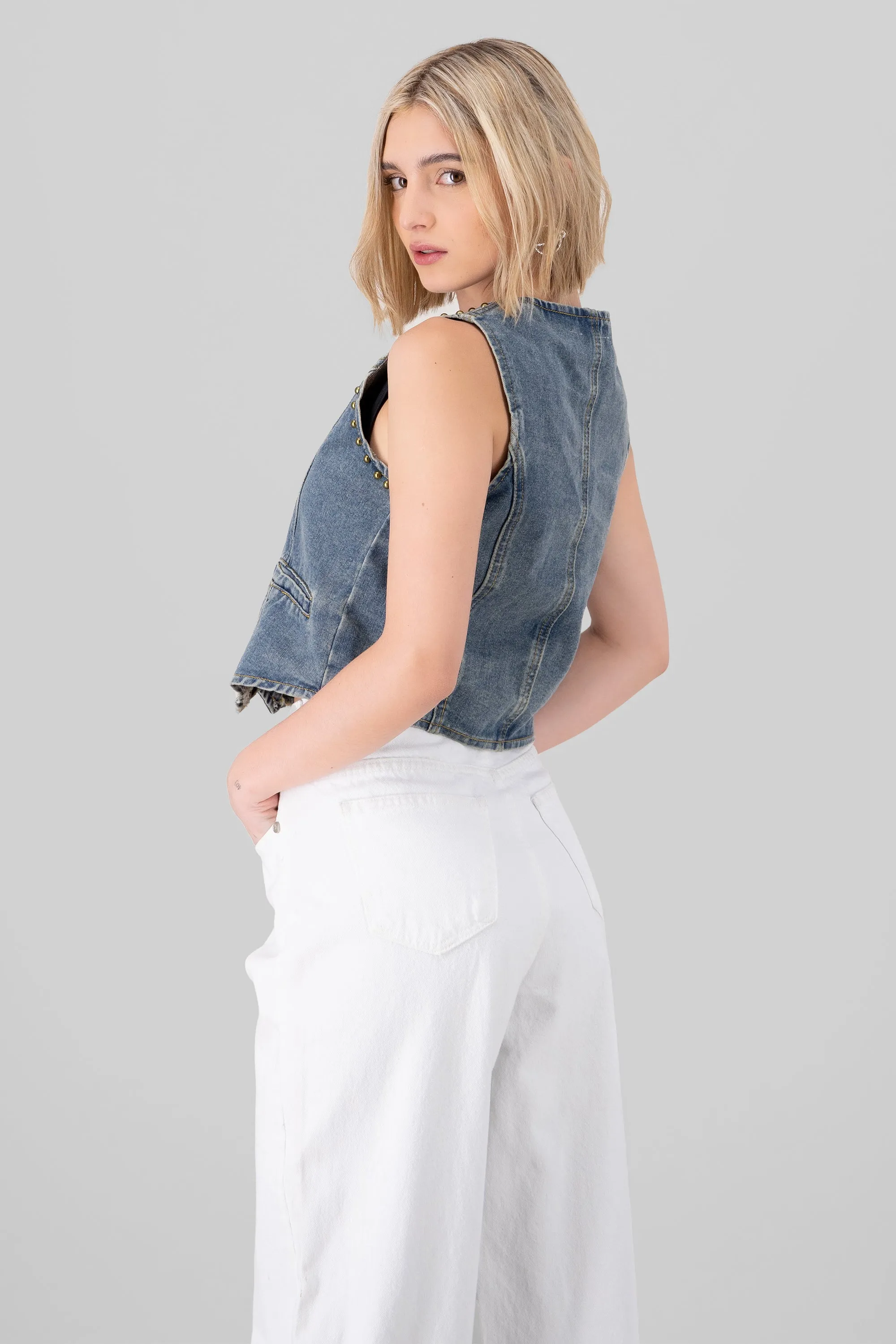 Chelco denim con estoperoles sold by Shasa product image thumbnail 3