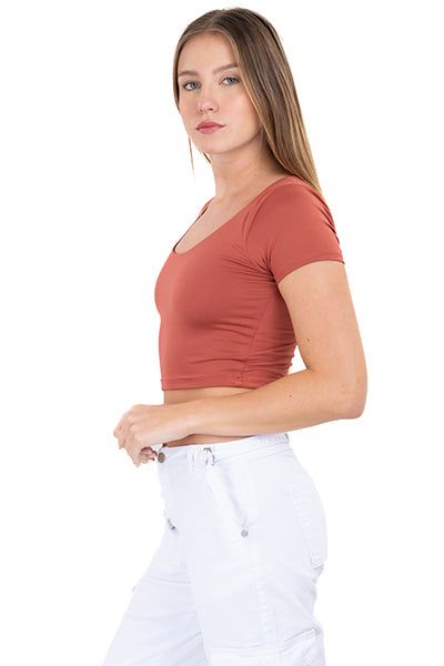 Top crop escote redondo liso sold by Shasa product image thumbnail 3