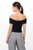 Top corto off shoulder sold by Shasa