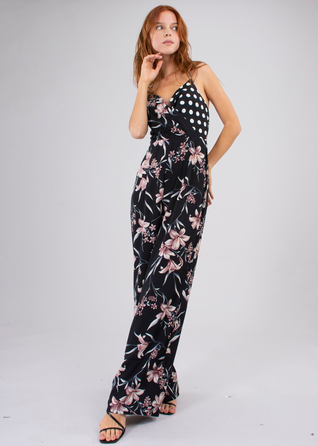 Jumpsuit escote cruzado flores sold by Shasa
