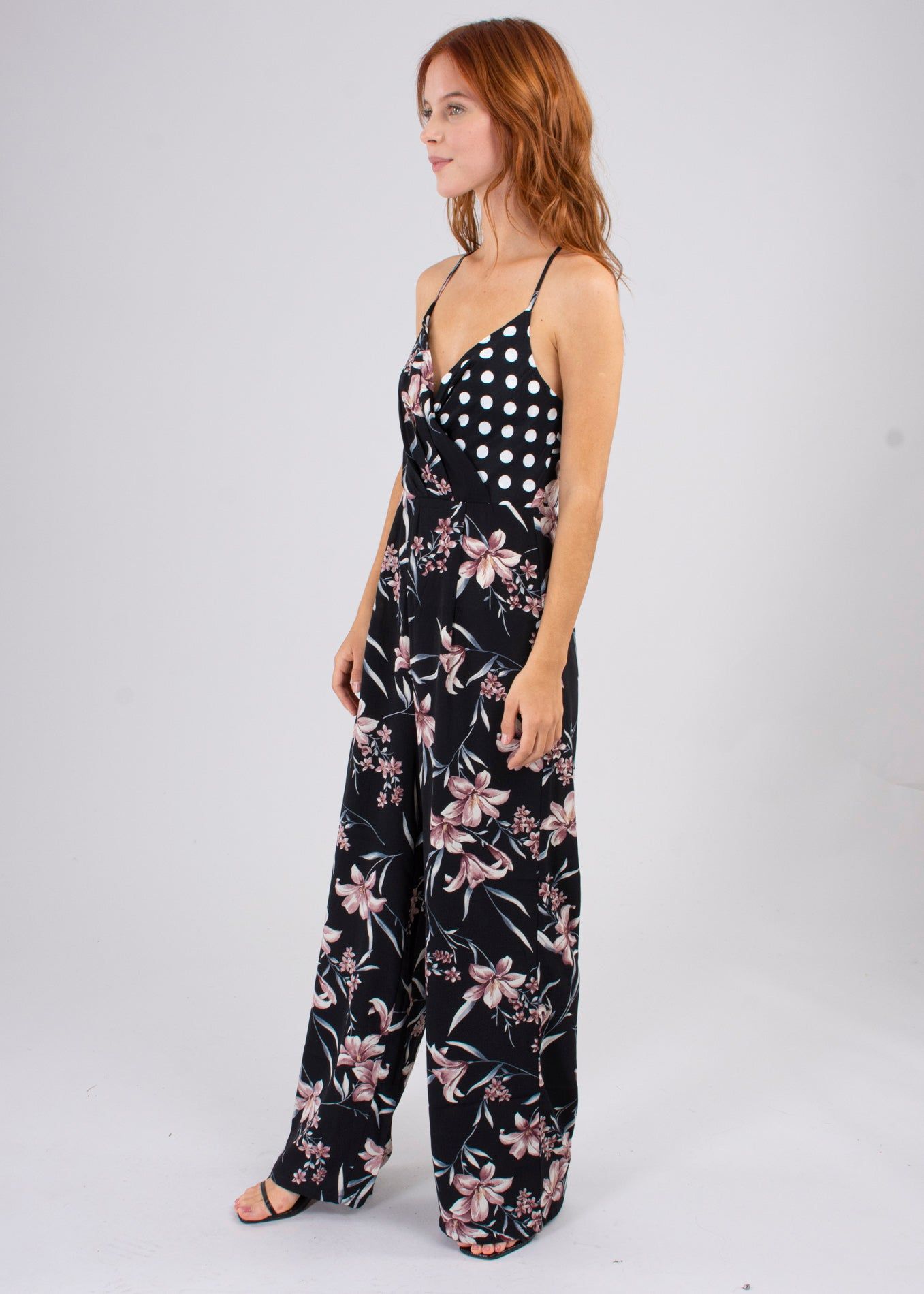 Jumpsuit escote cruzado flores sold by Shasa product image thumbnail 3