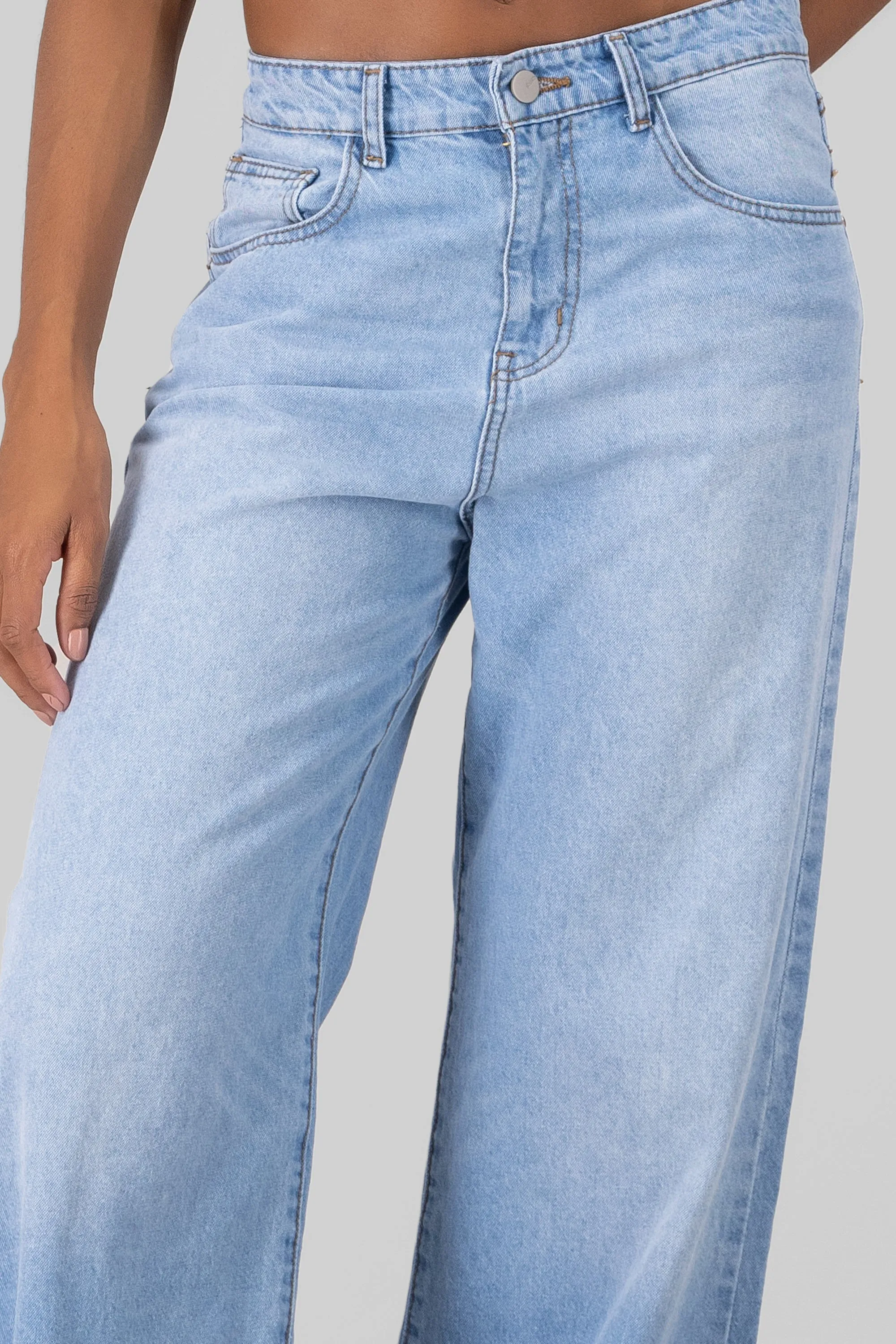 Jeans wide leg con desgaste sold by Shasa product image thumbnail 5