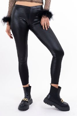 Leggings efecto piel liso sold by Shasa