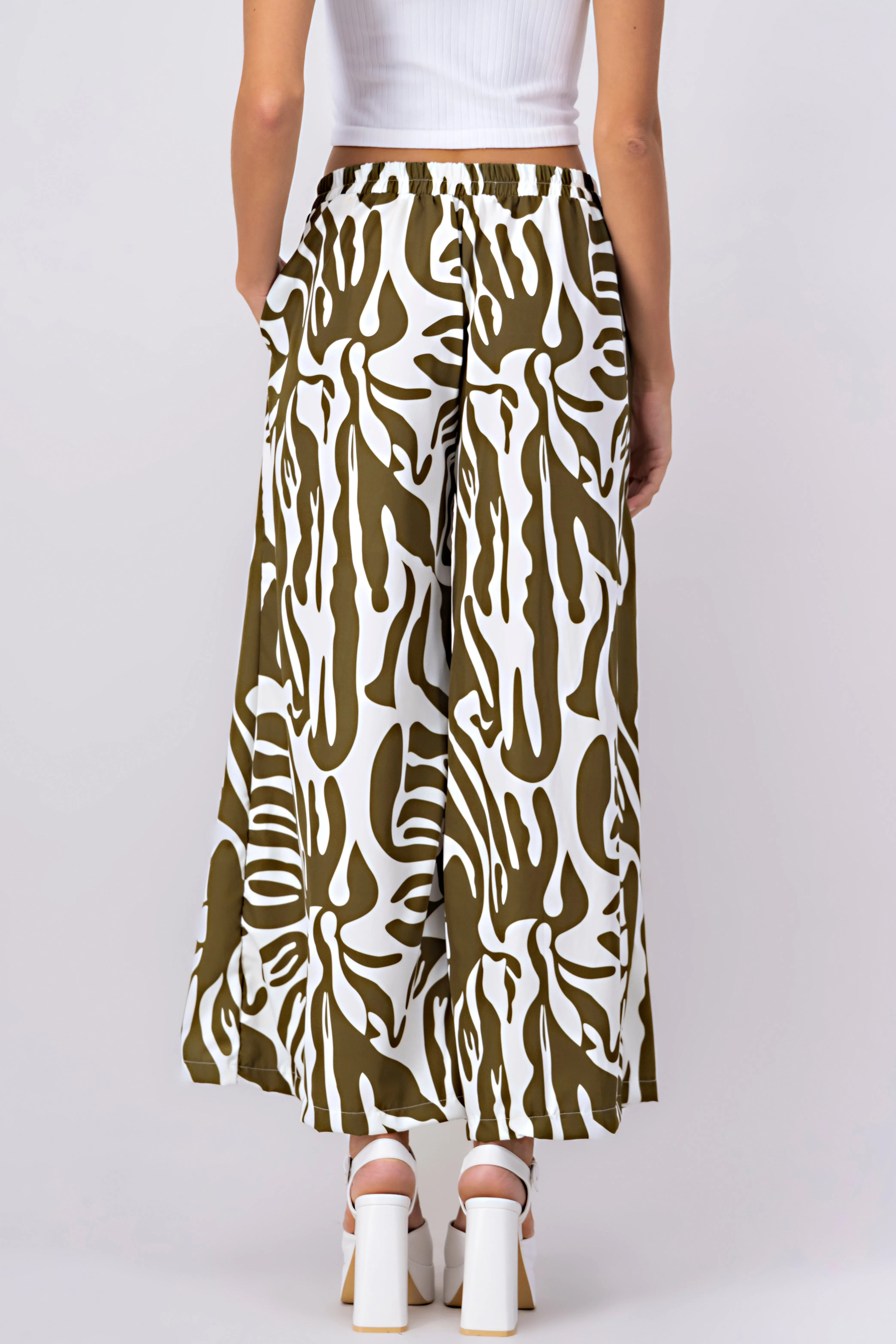 Pantalón super wide leg estampado sold by Shasa product image thumbnail 4