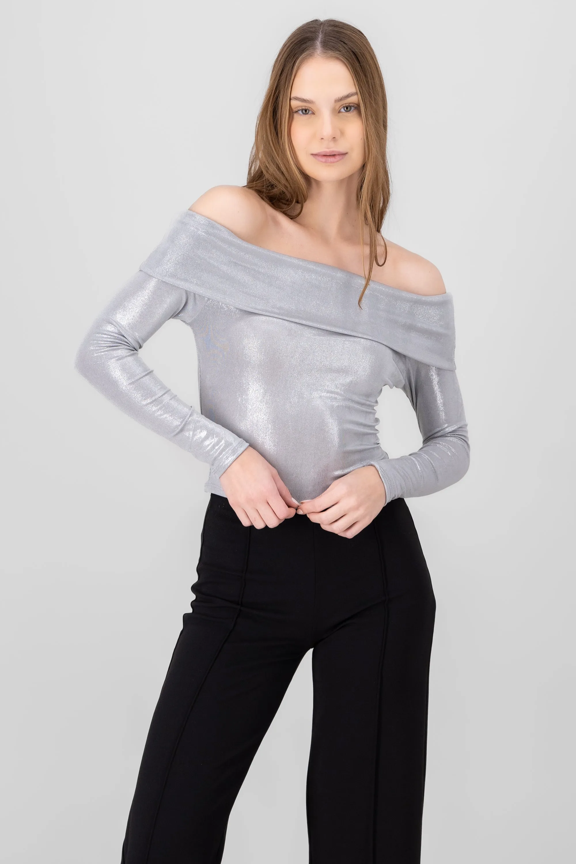 Blusa sin hombros brillos sold by Shasa