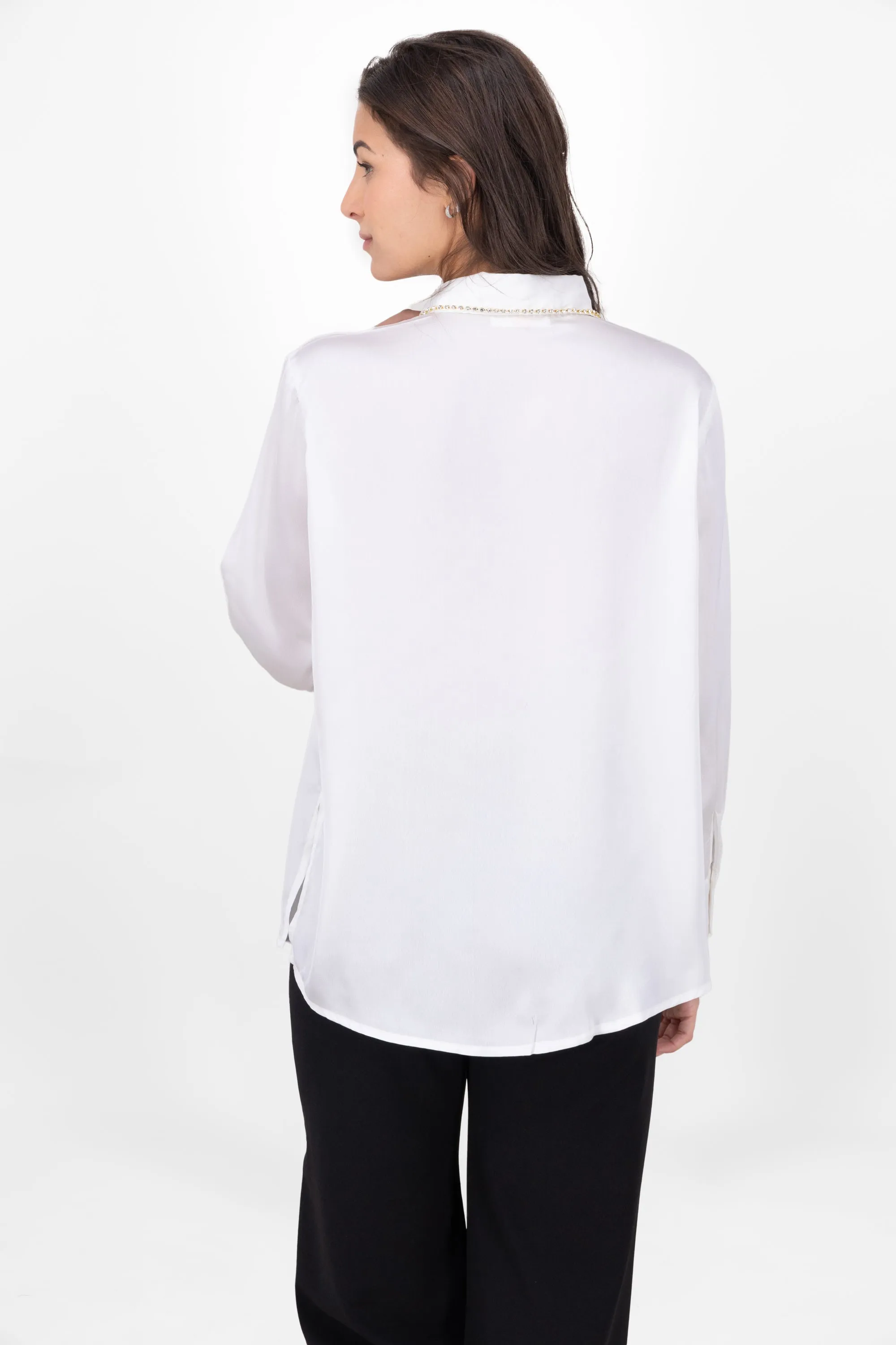 Camisa Satinada Detalle Brillos Cuello sold by Shasa product image thumbnail 4