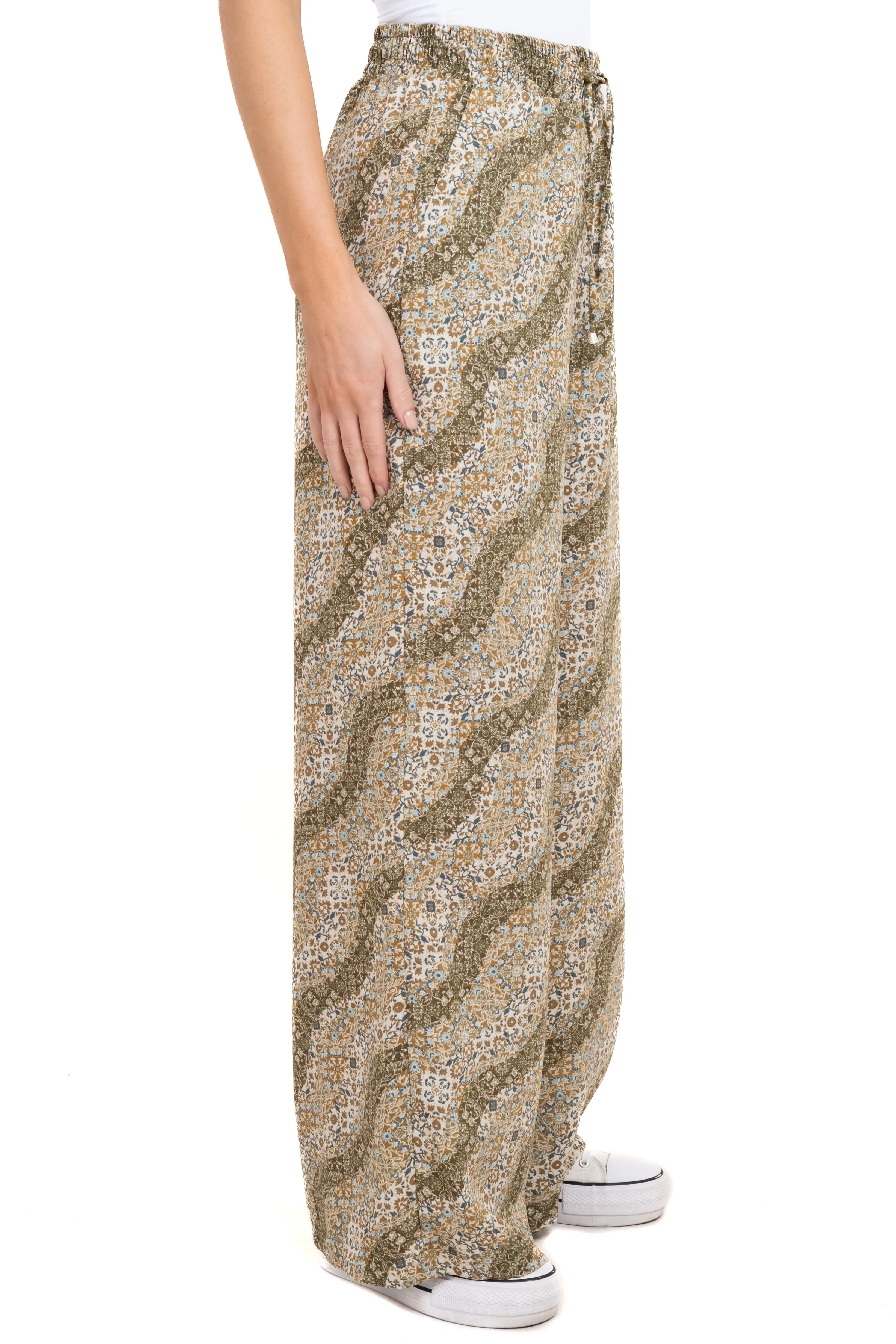 Pantalón floral pierna amplia sold by Shasa product image thumbnail 3