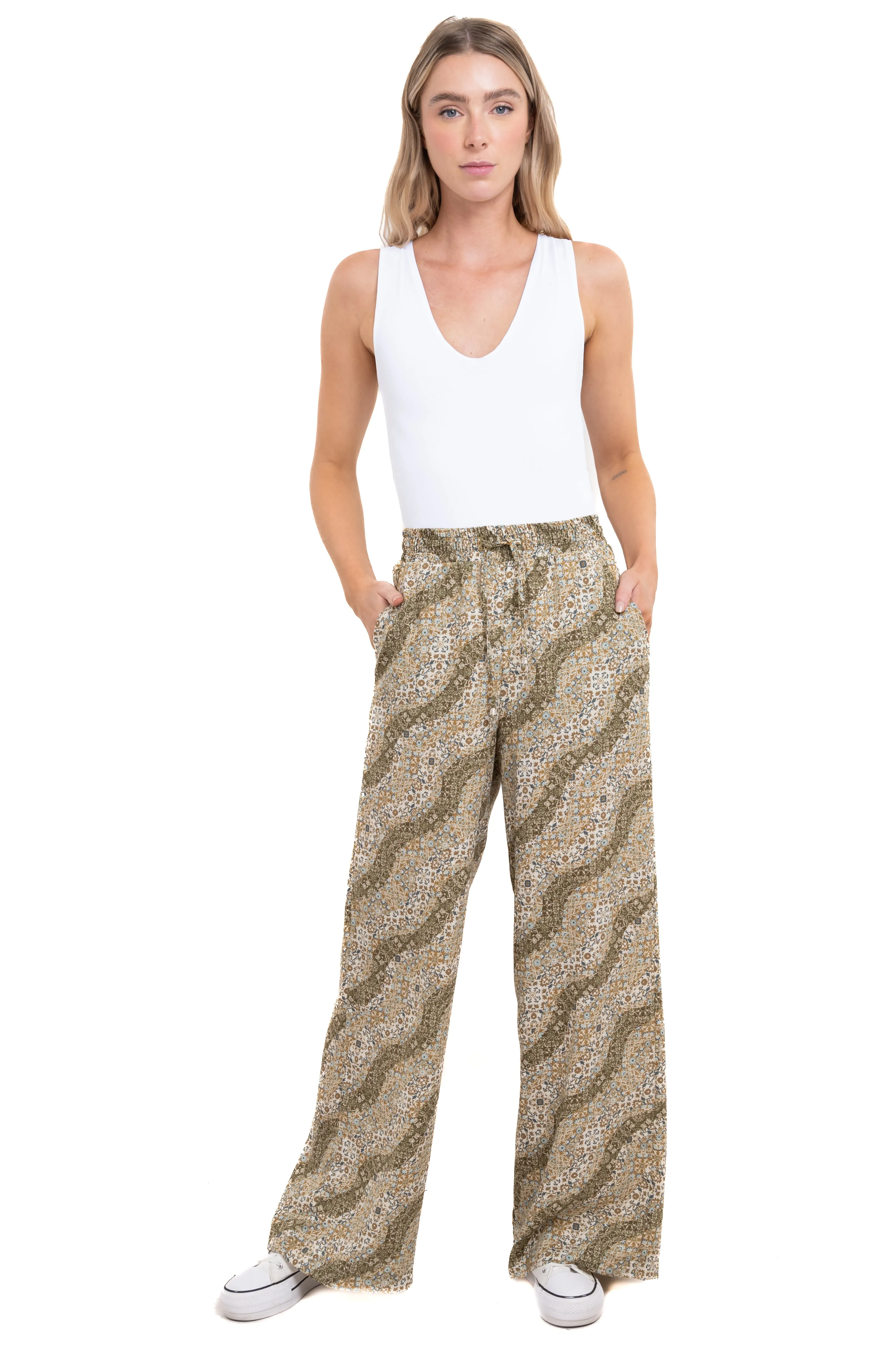 Pantalón floral pierna amplia sold by Shasa product image thumbnail 2