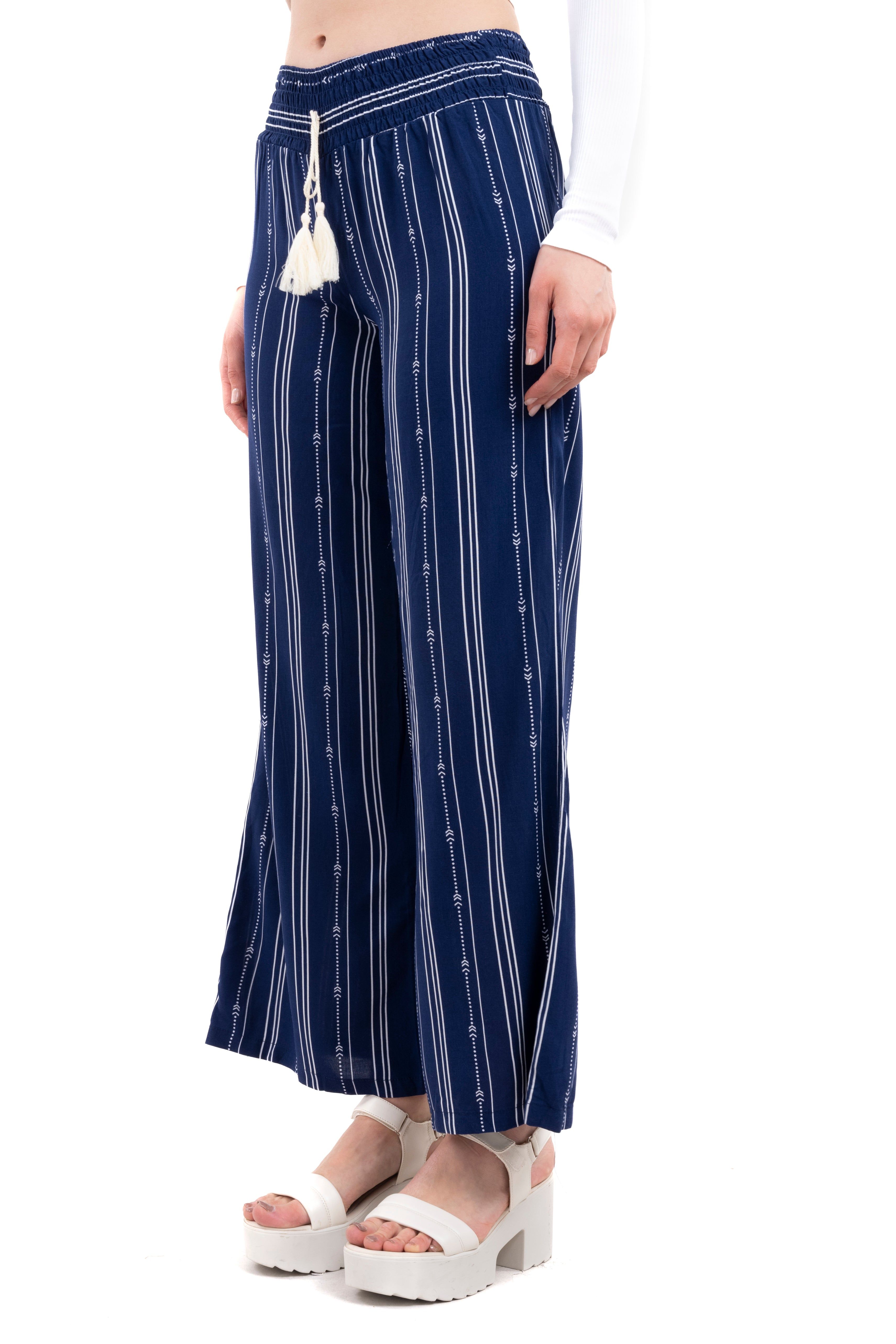 Pantalón wide leg líneas tribal sold by Shasa product image thumbnail 3