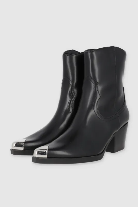 Bota vaquera punta metalica sold by Shasa