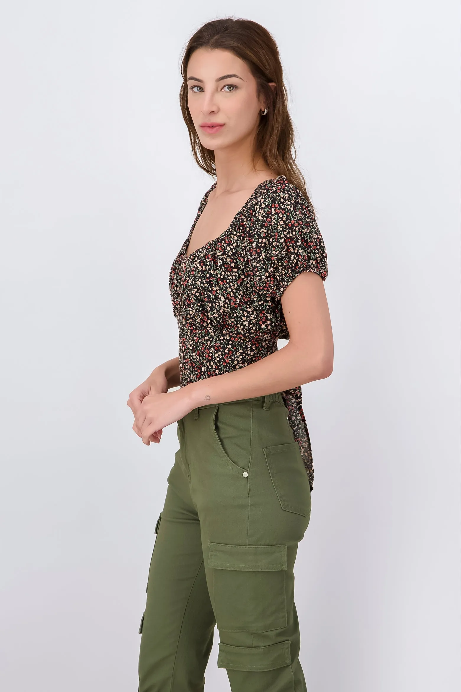 Blusa manga abullonada flores sold by Shasa product image thumbnail 3