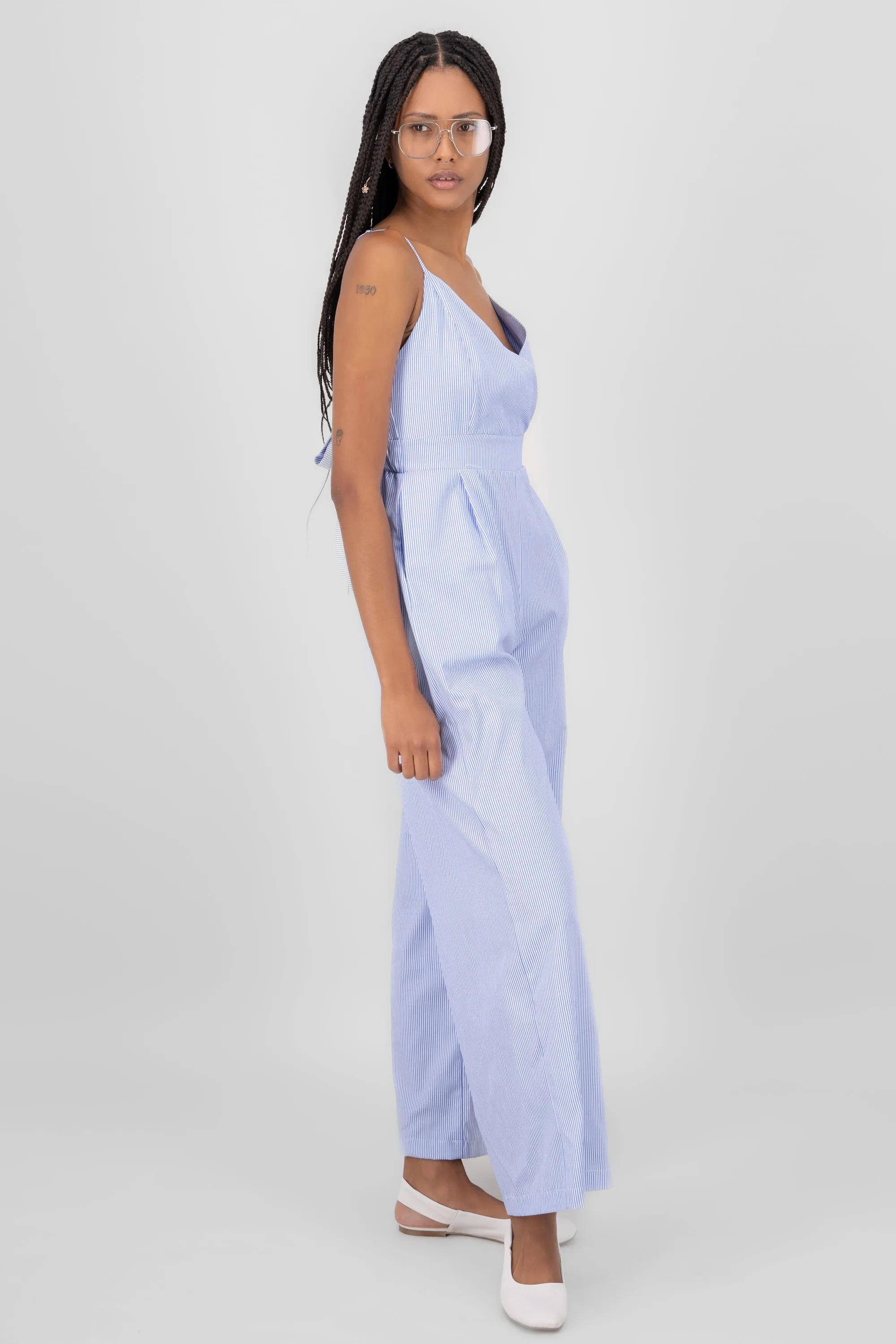 Jumpsuit escote v tirantes sold by Shasa product image thumbnail 3