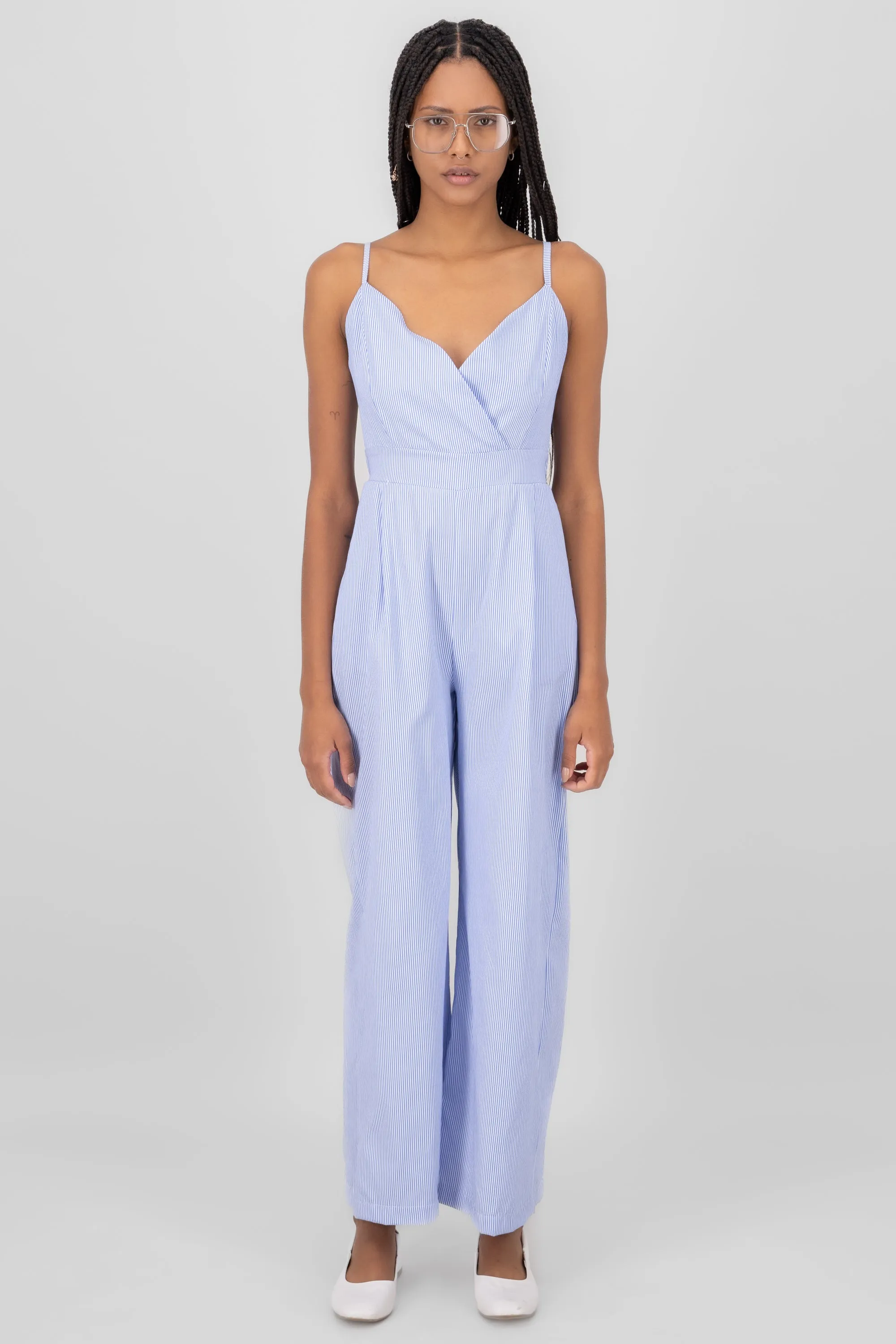 Jumpsuit escote v tirantes sold by Shasa product image thumbnail 2