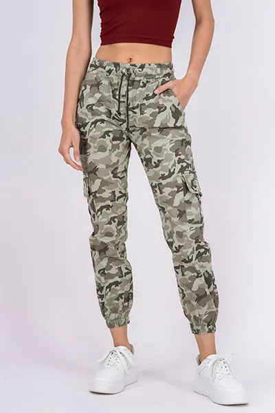 Jeans cargo cintura alta camuflaje cordón sold by Shasa product image thumbnail 2