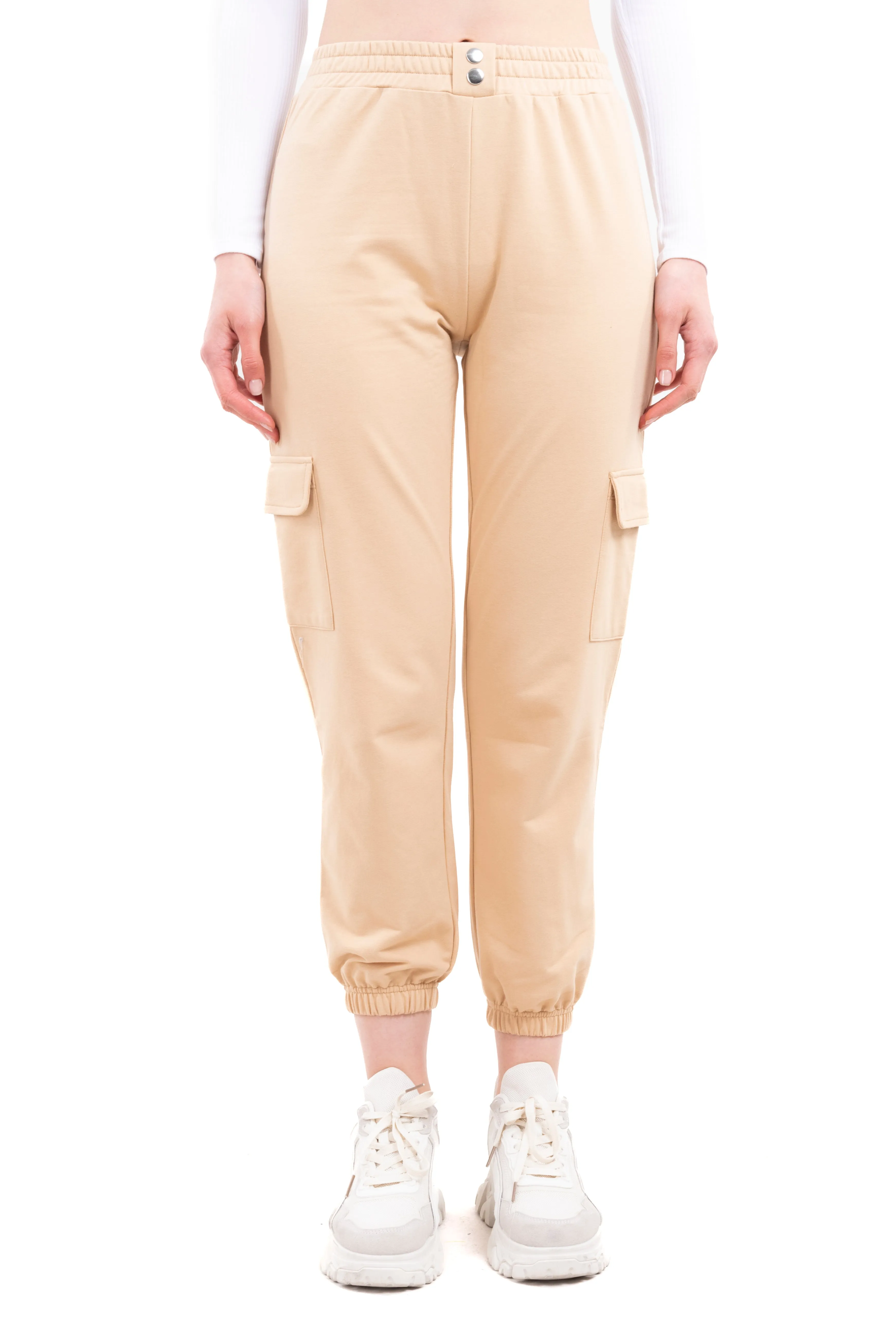 Pantalón cargo botones sold by Shasa