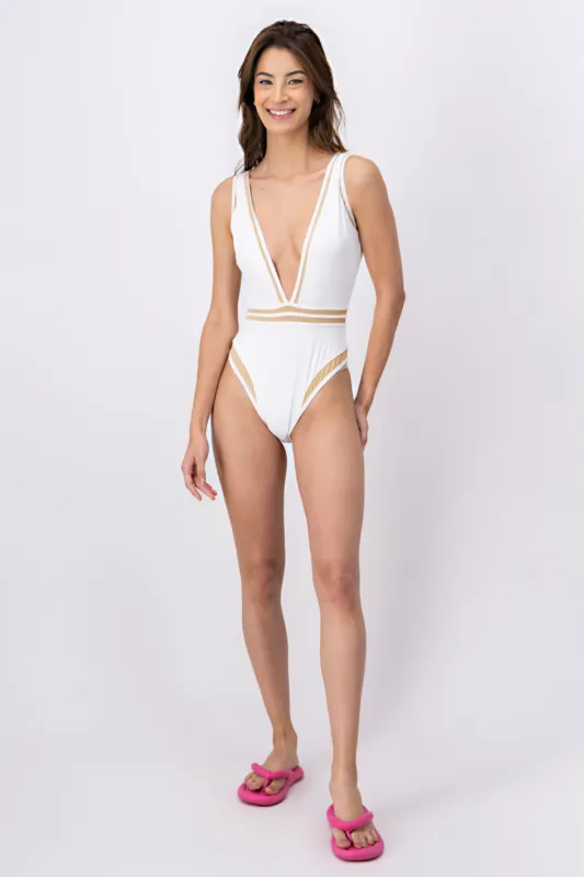 Traje de baño escote profundo sold by Shasa