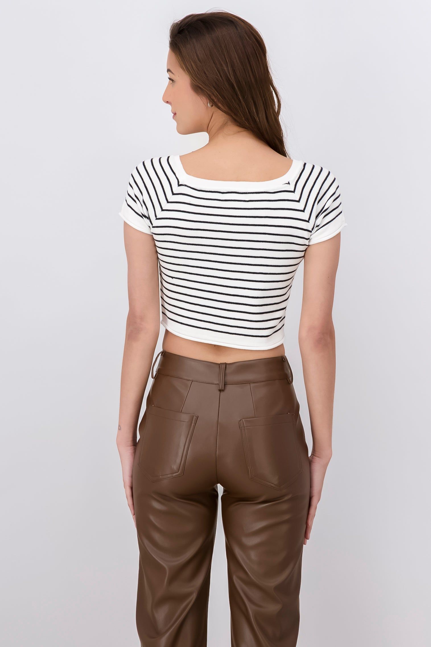 Top Crop Manga Corta Rayas sold by Shasa product image thumbnail 4