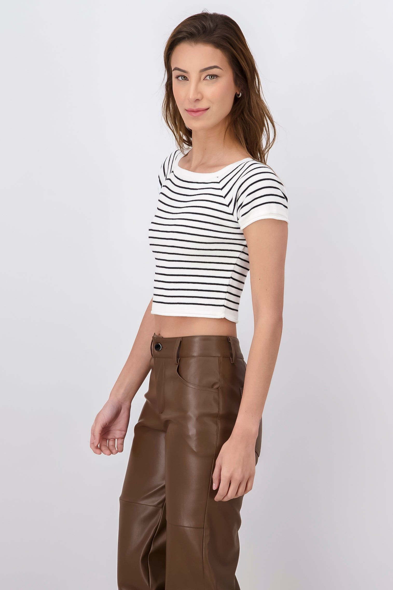 Top Crop Manga Corta Rayas sold by Shasa product image thumbnail 3