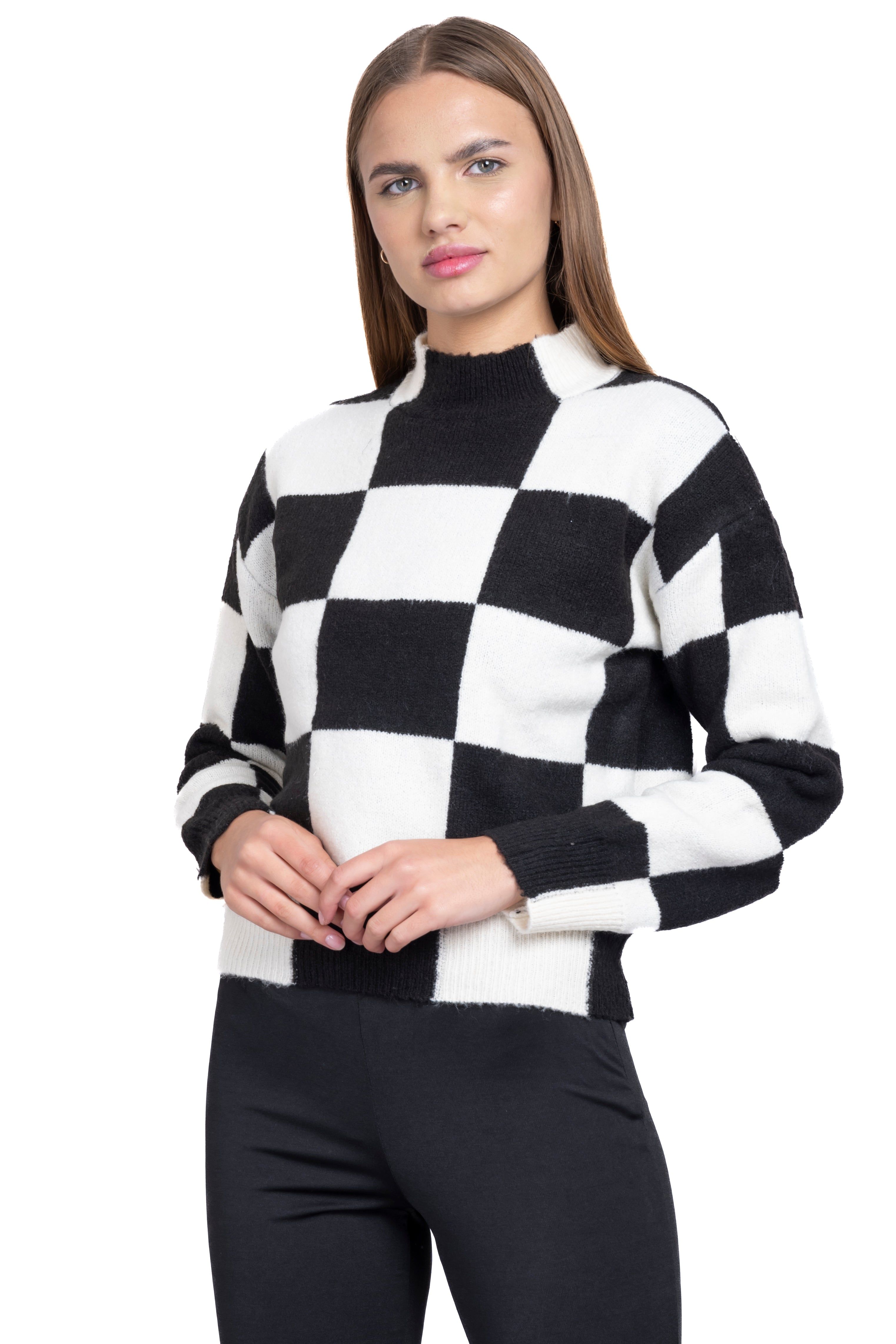 Suéter tejido ajedrez cuello alto sold by Shasa
