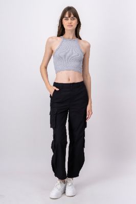 Pantalón cargo cintura media sold by Shasa